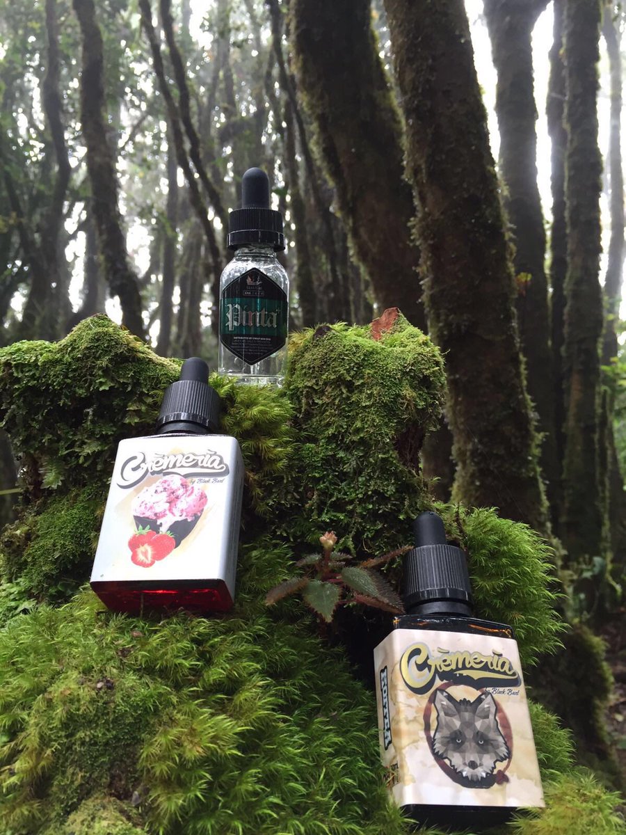 garage_dwap's tweet photo. What's your daily vape juice? #vape #vaping #vapingmalaysia #vapingcomunity https://t.co/5fdnyCHRP6 https://t.co/pWhRwi1SMh