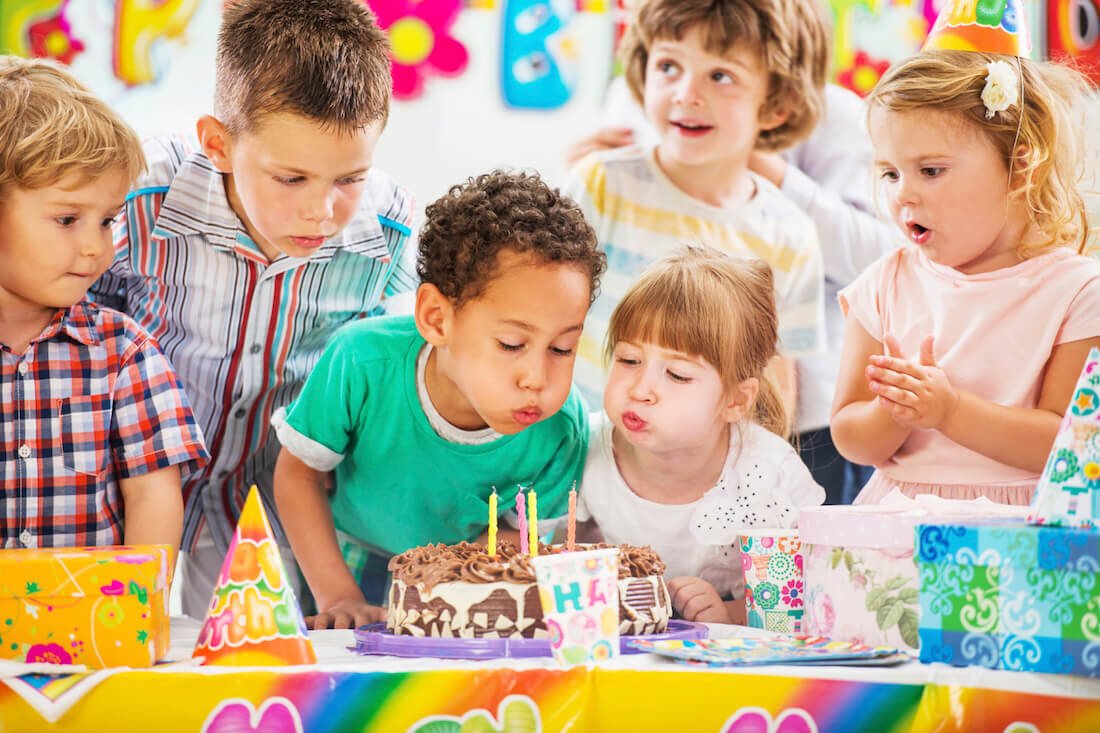 Why #frugal kid birthday parties are totally okay. bit.ly/1qCqSId #FinLitMonth #millennialparents