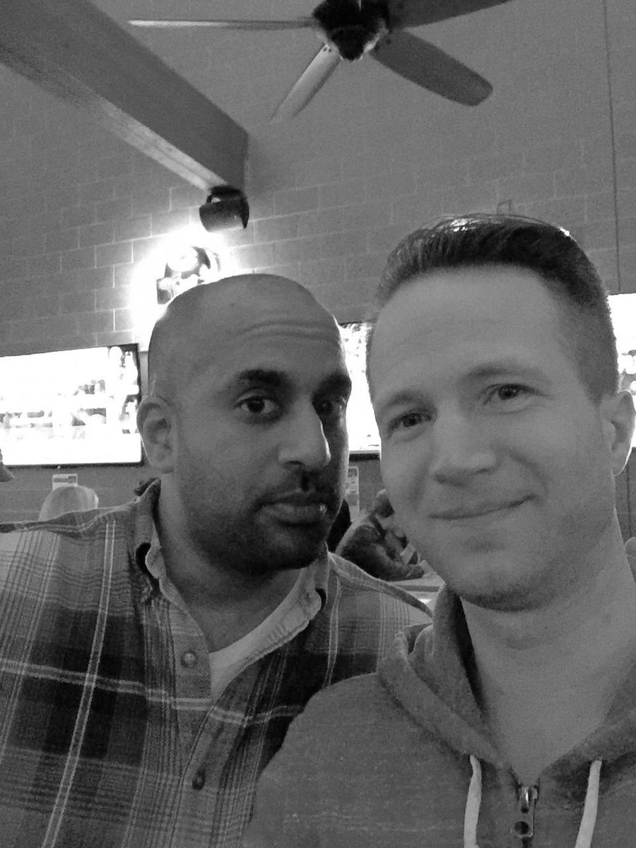 nathanjohnsonpt's tweet photo. #Fireplaceinn #UPshow https://t.co/A0Ez5xAaM9