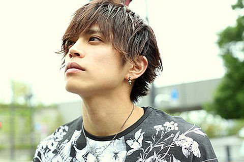Y___dd's tweet photo. ・

       もうすぐ春ですね

.

.

       僕と恋してみませんか  ？

.

.

.

                   #RTした人迎えに行く https://t.co/N4xshNz4Fa