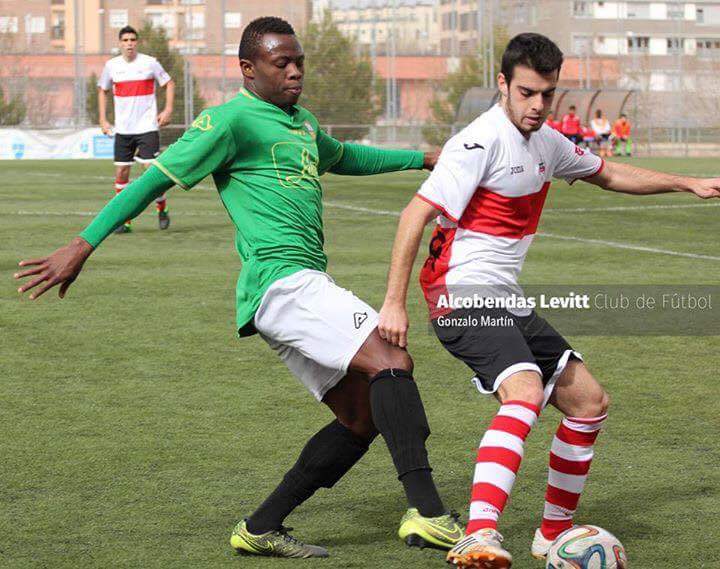GuineeBuzz's tweet photo. #Émile #Waita #Monemou nouvelle recrue du @SyliDeGuinee Junior. il évolue en Espagne comme milieu défensif #team224 https://t.co/apTn8k2WhO
