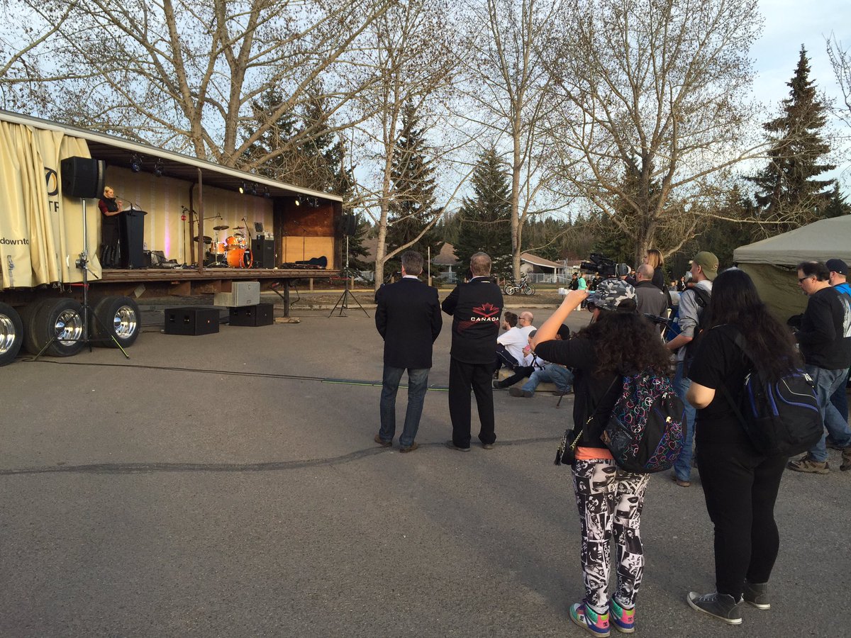 BlaineFCalkins's tweet photo. Spending the evening at the Red Deer Arena. #RDArena https://t.co/4TtewbVKjp