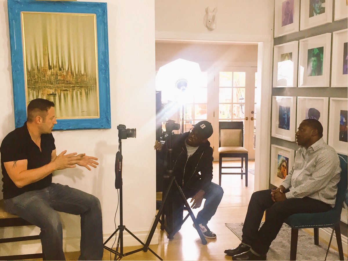 AllHartMedia's tweet photo. Great group on set today! #Tupac #Greatness @AllHartMedia @JennyGJackson @JohnJDavison @AlexRazzaghi @NatalieDiver https://t.co/ZpGo5x7lls