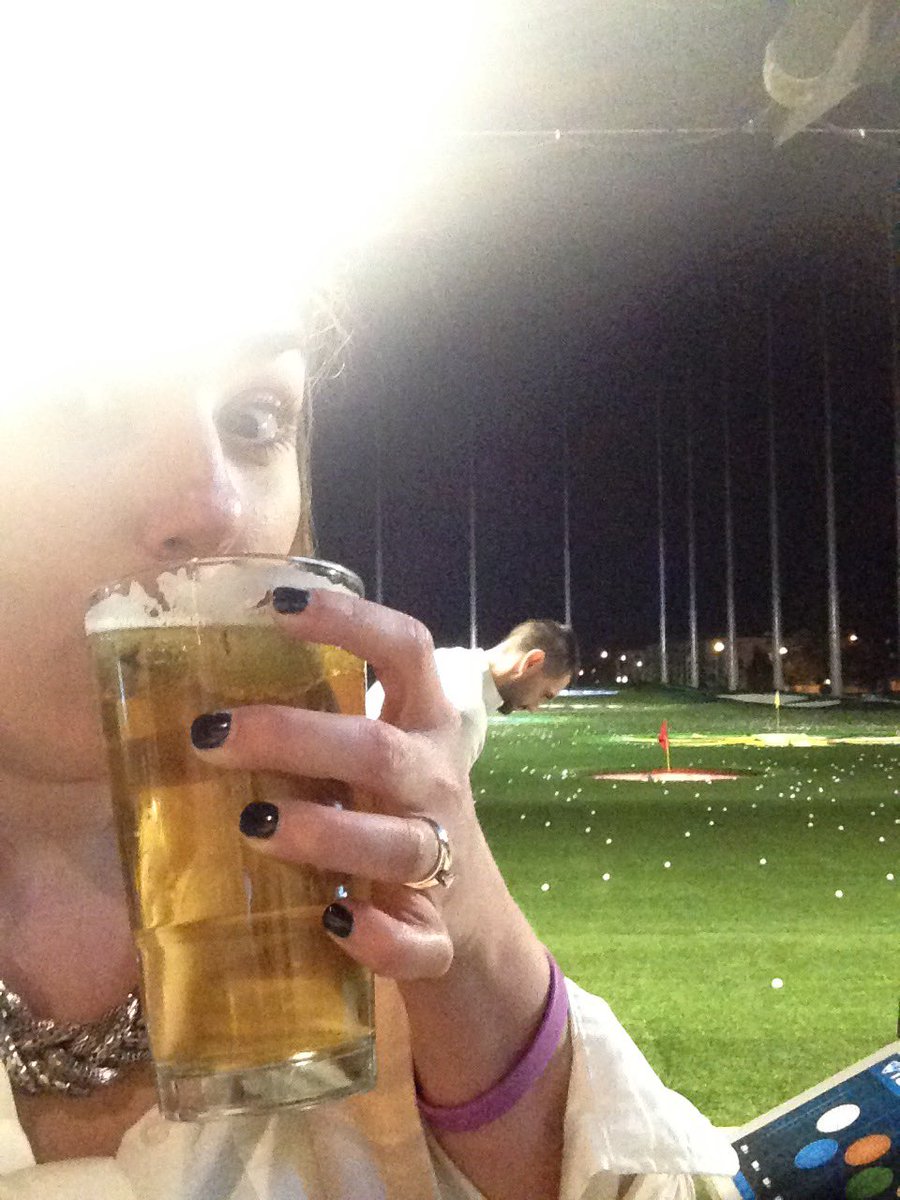 9CR7FAN's tweet photo. Friday night fun!! #topgolfvb https://t.co/e8Bj54OIbQ