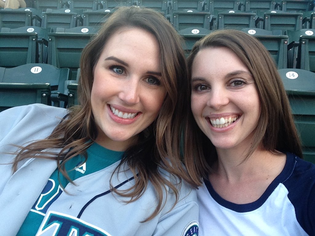 RyannButela's tweet photo. Ready to get this party started!! #MarinersOpener #TrueToTheBlue https://t.co/JffcFgoZ0r