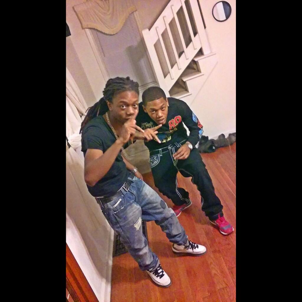 YungNutty_Bj's tweet photo. Waddup #Broski Twitter its ya boy @Bbrizzle_Folk ๐ฏ๐ช!! #MBK im on here #Roccin NLMB https://t.co/sFqlYgtI0f