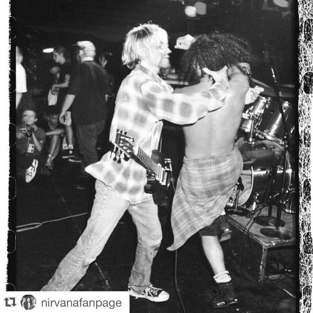 getupshop's tweet photo. #kurtcobain and a stage invader get aquatinted. https://t.co/mKiE1yxXdQ