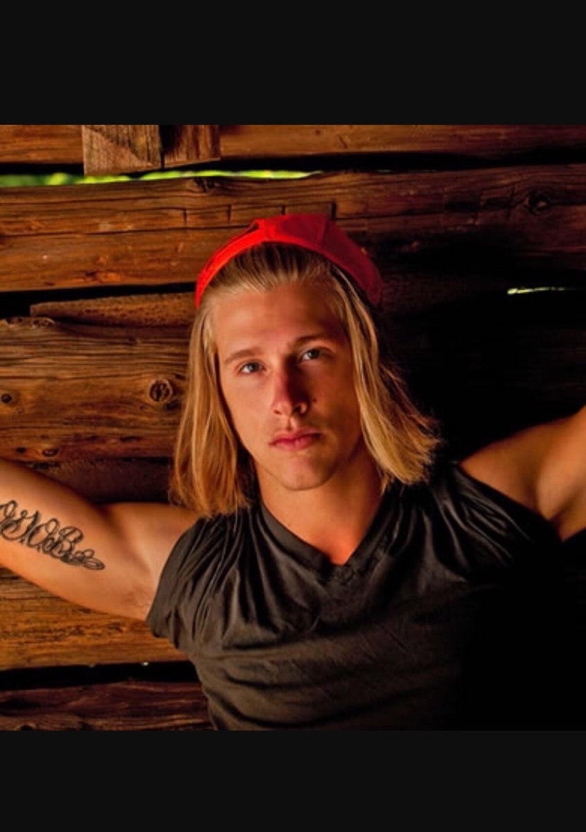 dpholbrooks's tweet image. @jjlawhornmusic vs @bmarks24