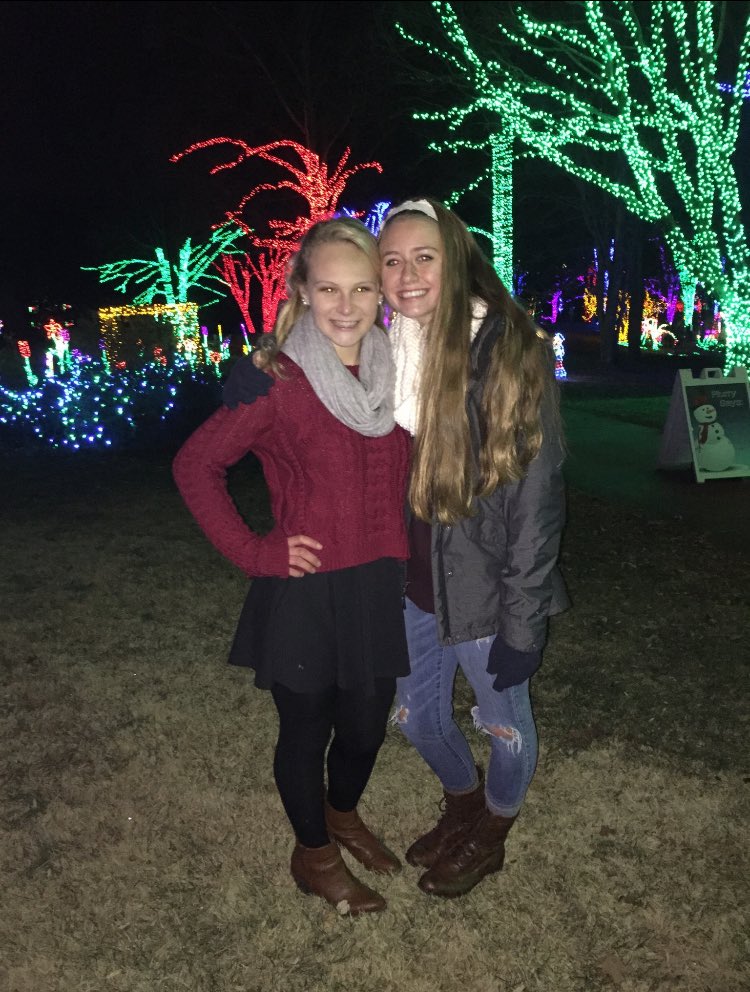 laurennchin's tweet photo. HAPPY BIRTHDAY @lexi_theut !!!๐๐๐๐โค๏ธ Love u soo much ๐ป๐๐ผโฃ #lclt thnx for making me lol https://t.co/taP0hPgV87