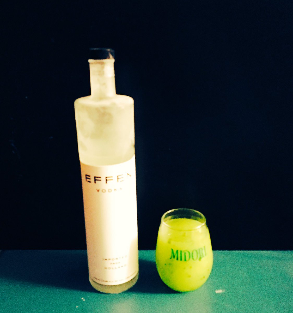 Cucumber Melon Slushee: <a href="/effenvodka/">EFFEN Vodka</a> w/lime, cucumber, lime &amp; Midori. Freeze overnight 🍡