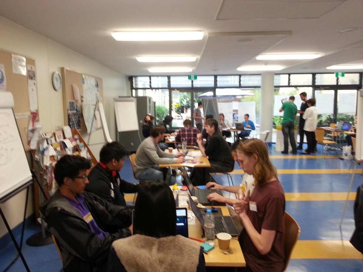 The atmosphere is electric at the CSIRO solar hackathon in Newcastle. #hackthesun @csiroevents