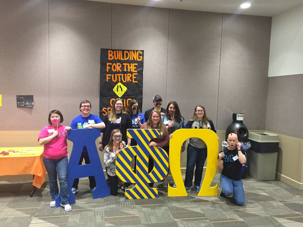 lilymtucker's tweet photo. @APO_AEB is excited to be at @BGSectionals16 🛠💙💛 https://t.co/GN2H5wiogt