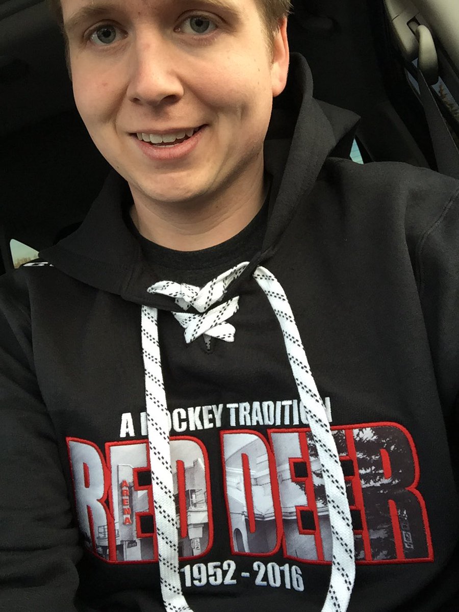 jtstrome's tweet photo. Hey look it's me! #RDArena #RedDeer #Memories https://t.co/W5TKhIYesQ