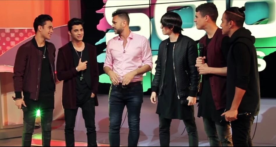 CNCOwnersPR's tweet photo. CNCO en Argentina 💕💕💕💕💕 https://t.co/r9d7YvkPYa