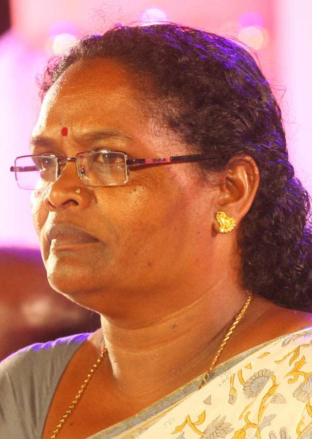 mathrubhumi's tweet photo. #_keralavotecom #_election #_assemblyelection2016 #ckjanu https://t.co/a59aPrEL5Y #keralavotecom https://t.co/vBDPVMOqym