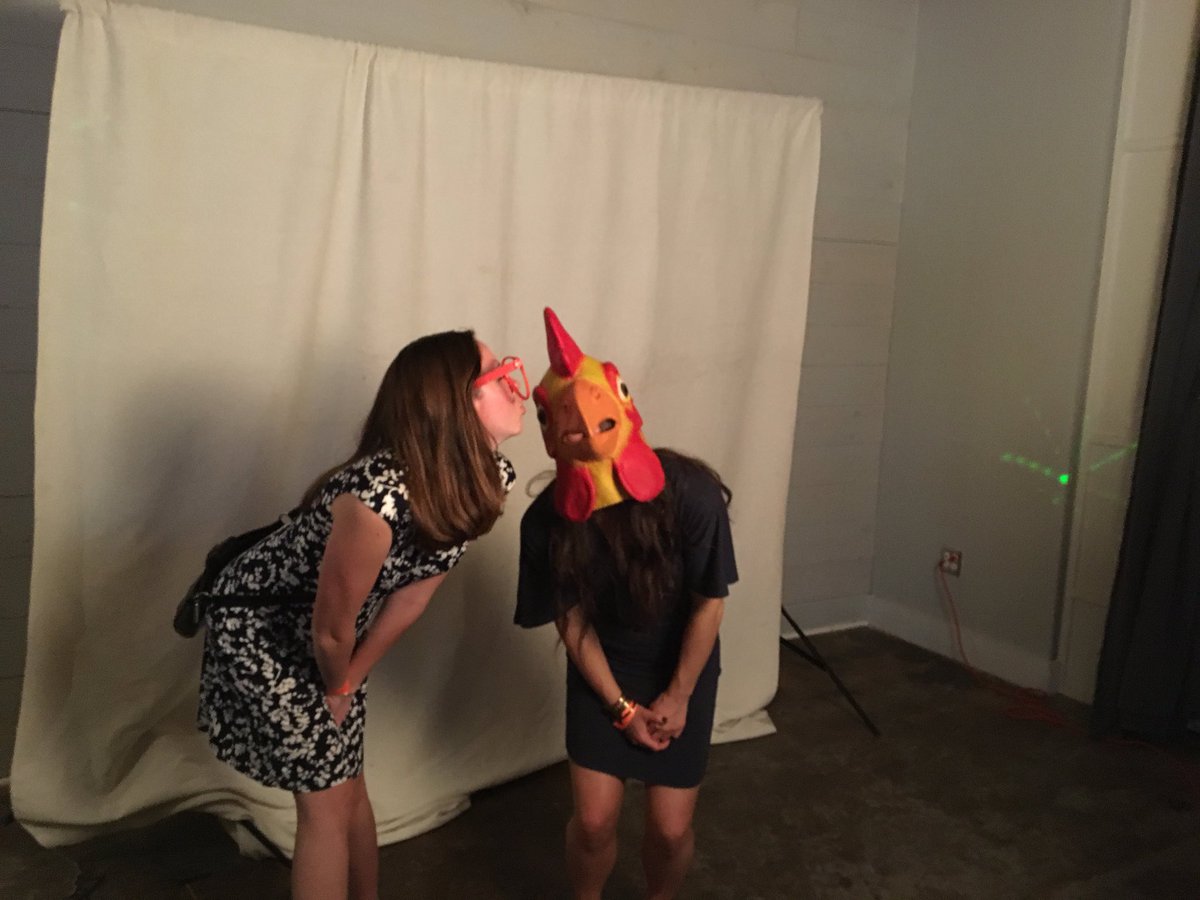 Land8's tweet photo. When you leave LA students alone with a photobooth #labash2016 https://t.co/hPE6DwvV58