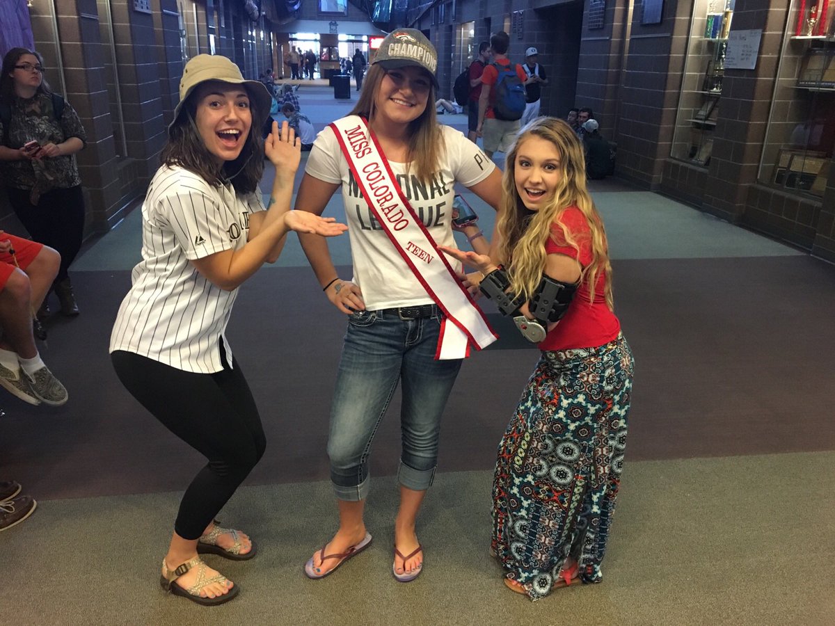 UNMTeenCO's tweet photo. I am #pageantproud and glad I can represent an amazing state! #internationalpageantday #unmteenco #USANationalMiss https://t.co/sVzVxn9bGZ