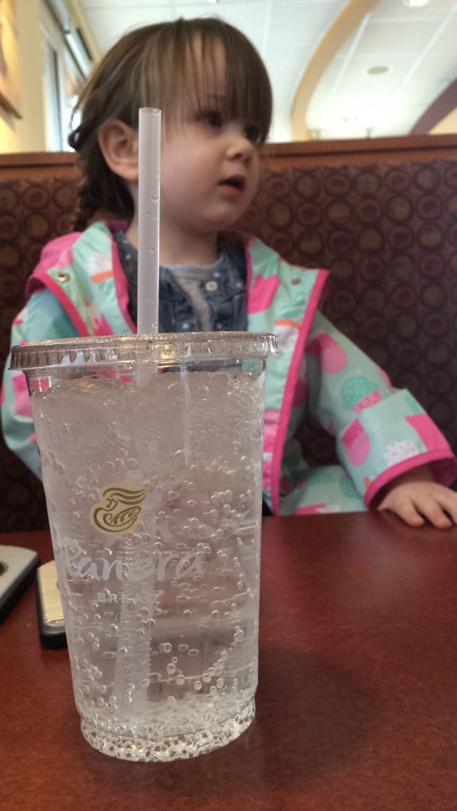 cammibarringer's tweet photo. Chum dates with Vienne https://t.co/Az9Yu1qVPy