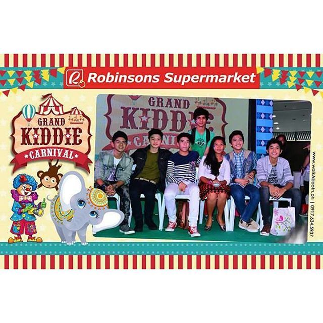 DyIanWangHeDi's tweet photo. Throwback
itsbracearquiza zackwey joaquinlucassreyes graefernandez johnbermundo
#jlo #jbglobal #bunited #nashies #โฆ https://t.co/B2T8RHVj1s