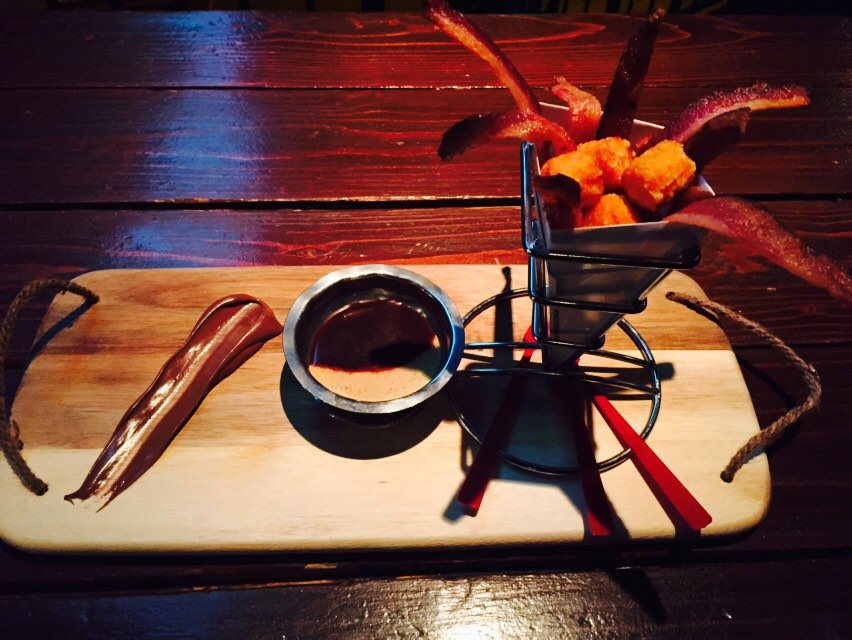 subject_eye's tweet photo. Chocolate, caramel, Nutella and BACON dessert at #ZeppelinHall, Jersey City. https://t.co/gNf1zLTl8M