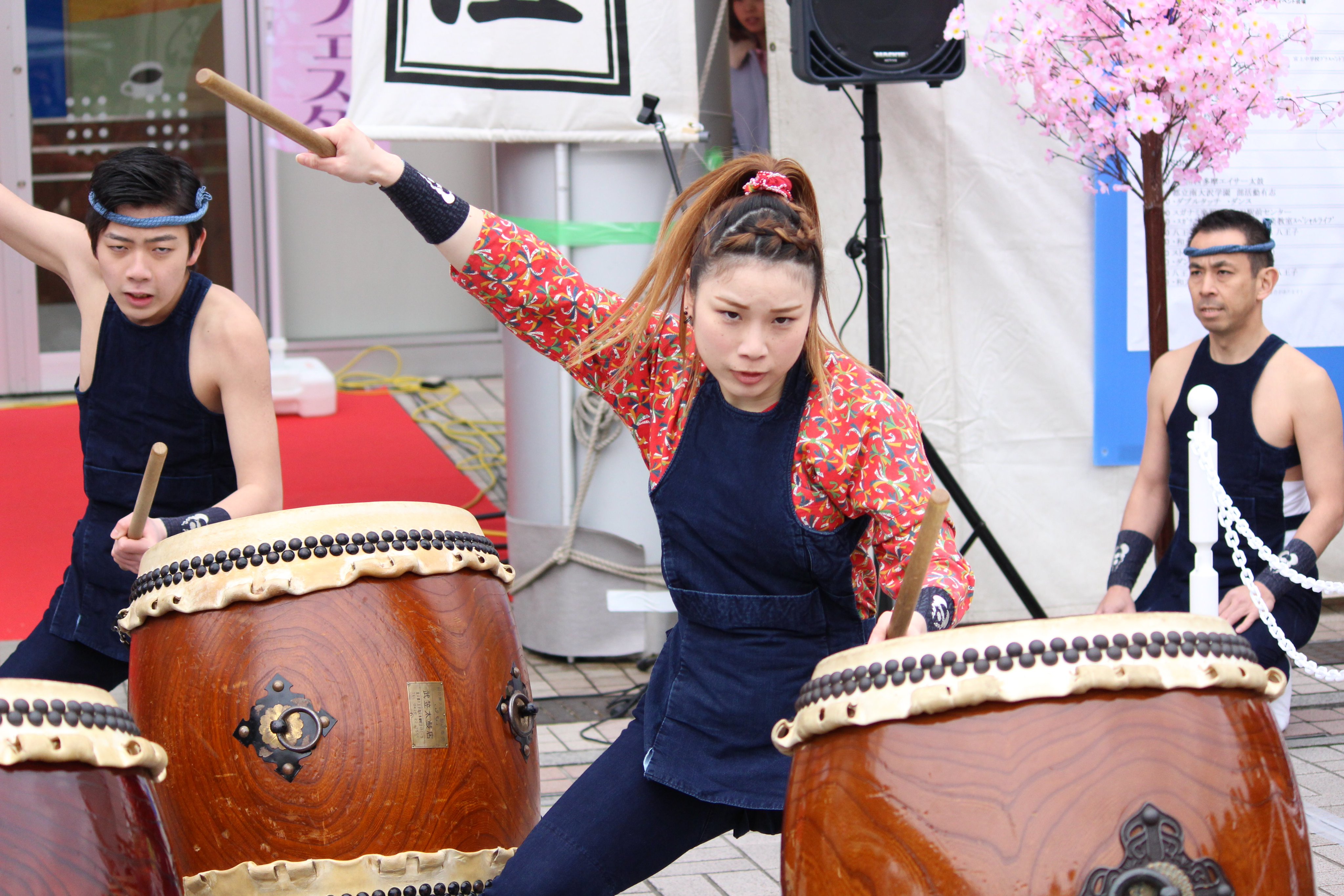 南大沢さくらフェスタ 常連の 和太鼓 祭座 いつみてもカッコイイ もちろん演奏も最高でした T Co Jkklbckioj Twitter