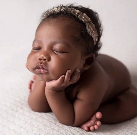 careerchan123's tweet photo. "@Balabalahair: mood,adorable black baby!π #cute #sleep #MakePeopleAnimals #BlackGirlsRock #naturalhair #queen https://t.co/tbzwdVpeWu"