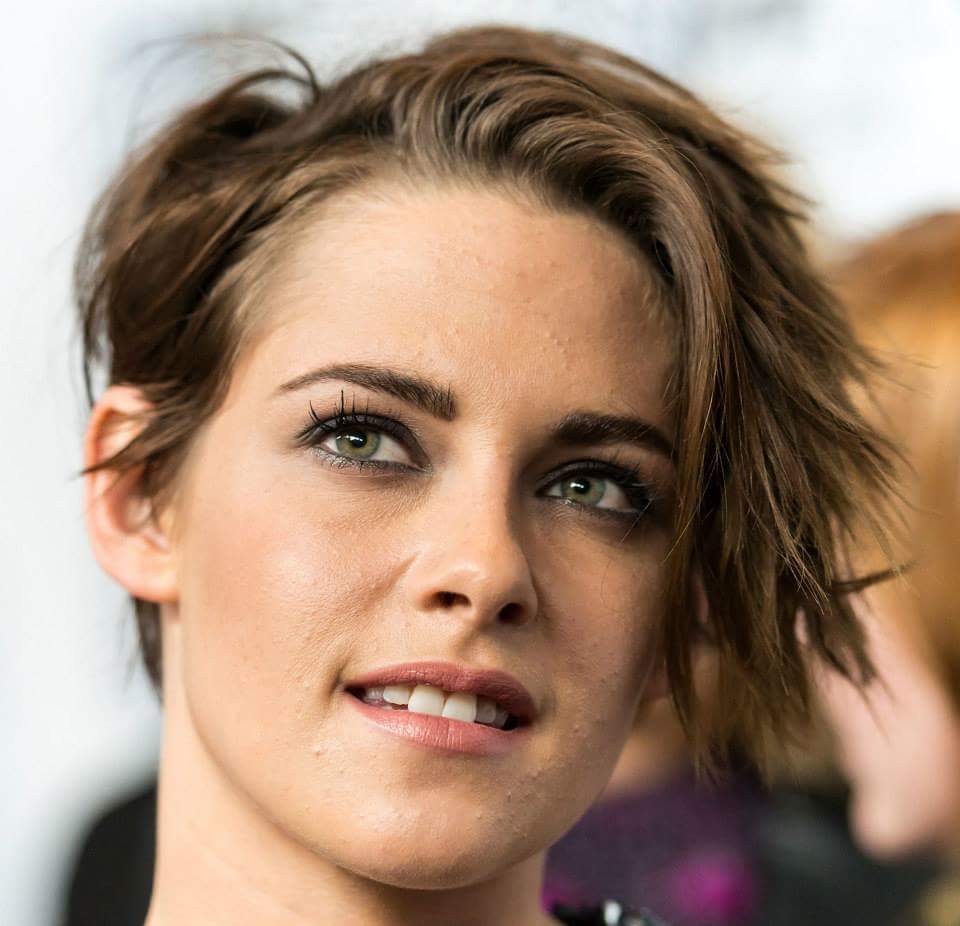 strangergirI's tweet image. Te deseo todo lo bueno del mundo porque sos una gran persona,gran actriz,gran mujer HAPPY BIRTHDAY KRISTEN STEWART 😙