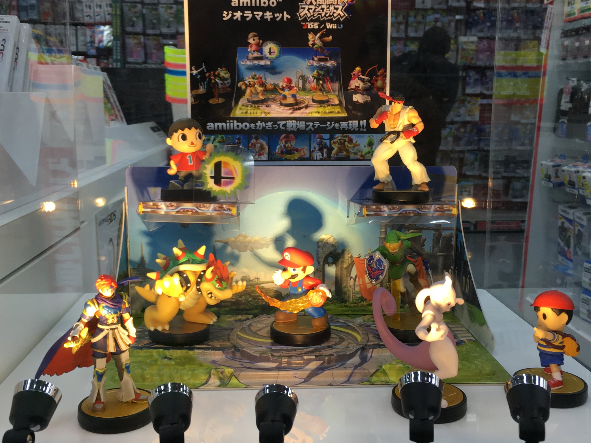 3雲 Ar Twitter ヨドバシ店内展示のスマブラのamiiboジオラマキット マリオの影がかっこよい T Co Uutsu1p4jm