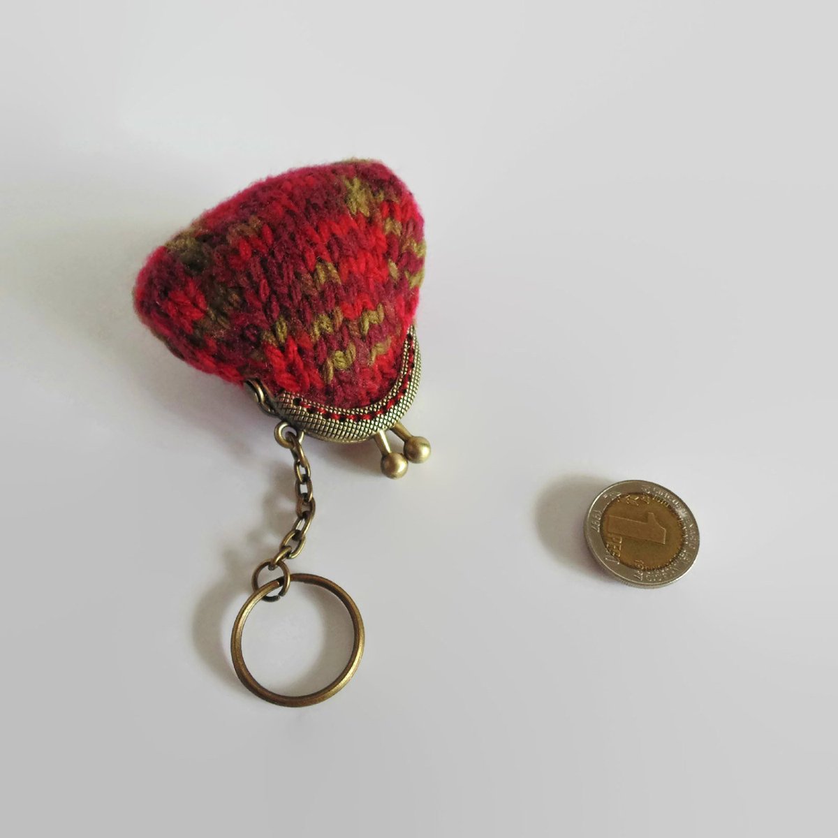 marianaypaula's tweet image. Keychain Coin Purse Red Green Wool etsy.me/1H8rubw #gifts #CuteKeyChains