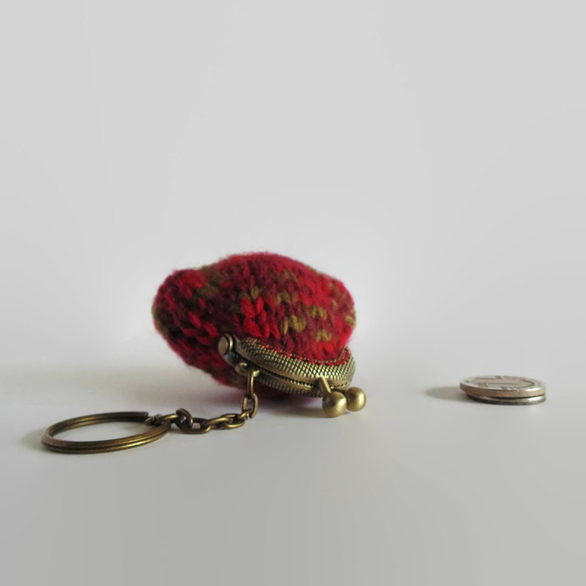 marianaypaula's tweet image. Keychain Coin Purse Red Green Wool etsy.me/1H8rubw #gifts #CuteKeyChains