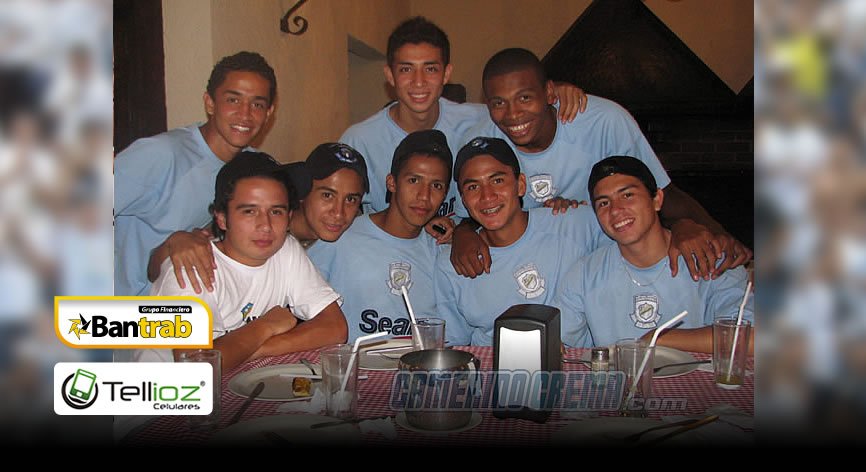 camerinocrema's tweet photo. #RecordandoUnPoco 4/4 | La Cena del Bicampeonato logrado por la #Especial #Mayo2010 - #FamiliaCrema #TeniamosHambre https://t.co/2hyykWOsDl
