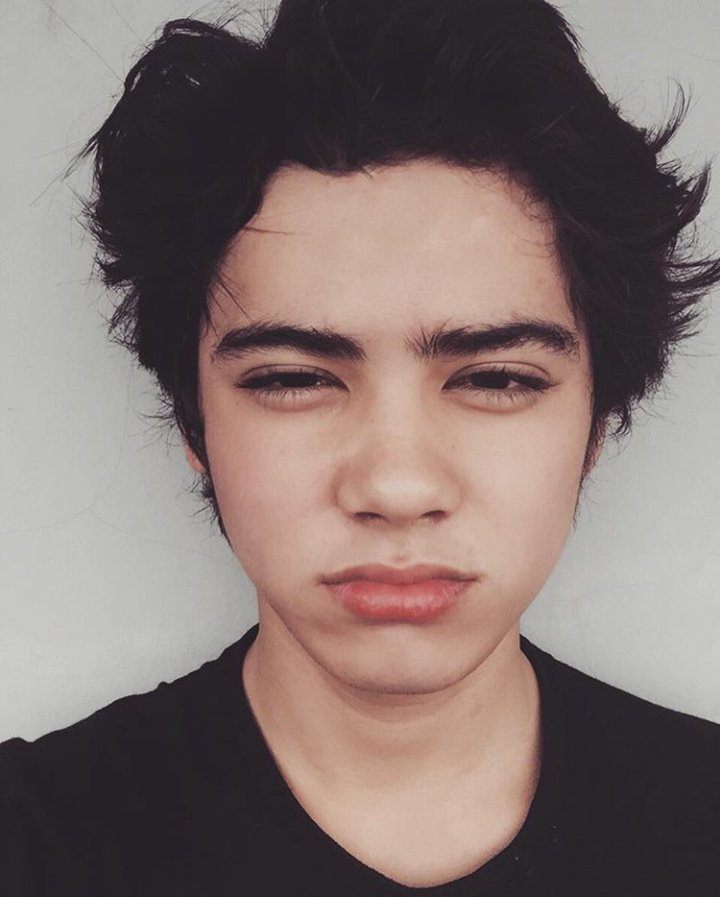 Angel_Bellee's tweet photo. Muka bantalnya si abang 😆😆🙈 @alysyarief https://t.co/NLhN0SzQDp