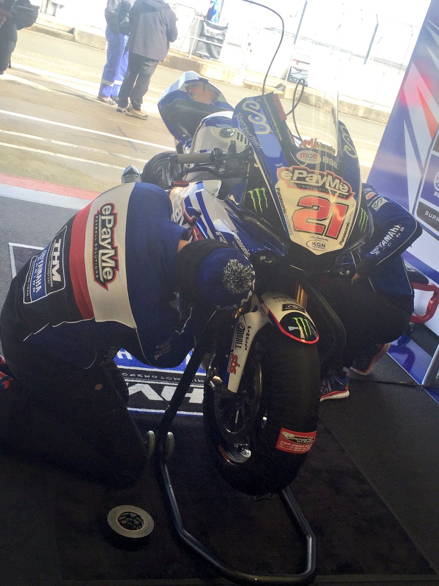 Full concentration in the <a href="/THMmotorsport/">THMmotorsport</a> garage - <a href="/JHopper21/">John Hopkins 🇺🇸🇬🇧</a> biding his time