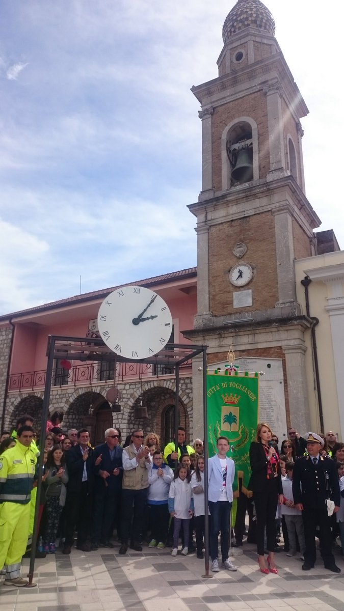 È l'ora di <a href="/rai2infamiglia/">Mezzogiorno famiglia</a>! <a href="/Manilanazzaro/">Manila Nazzaro 👑</a> @ManilaciMN <a href="/gapa89/">Gabriele Pastore</a>