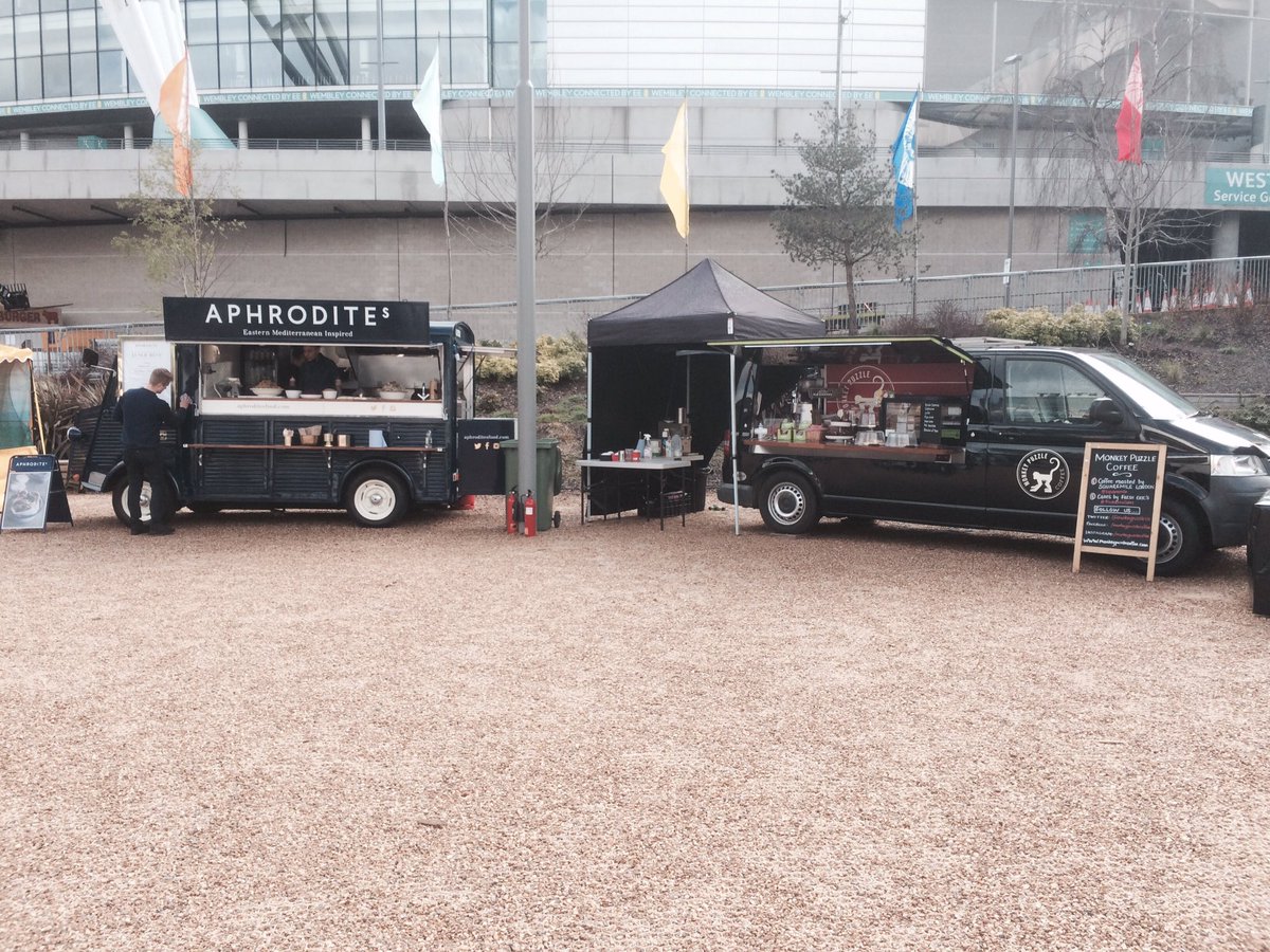 Great morning at <a href="/wembleystadium/">Wembley Stadium</a> for Time Warner's Fit Nation 5k! Waiting to try <a href="/AphroditesFood/">Aphrodite's</a> Pitta's!