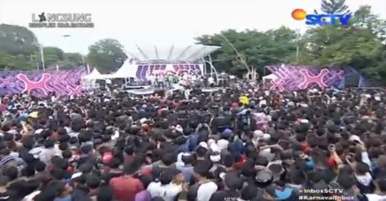 SCTV's tweet photo. WOW!! Juara ramainya warga Batang yang datang meramaikan #KarnavalInbox siang ini. https://t.co/IsyIWxDwS2
