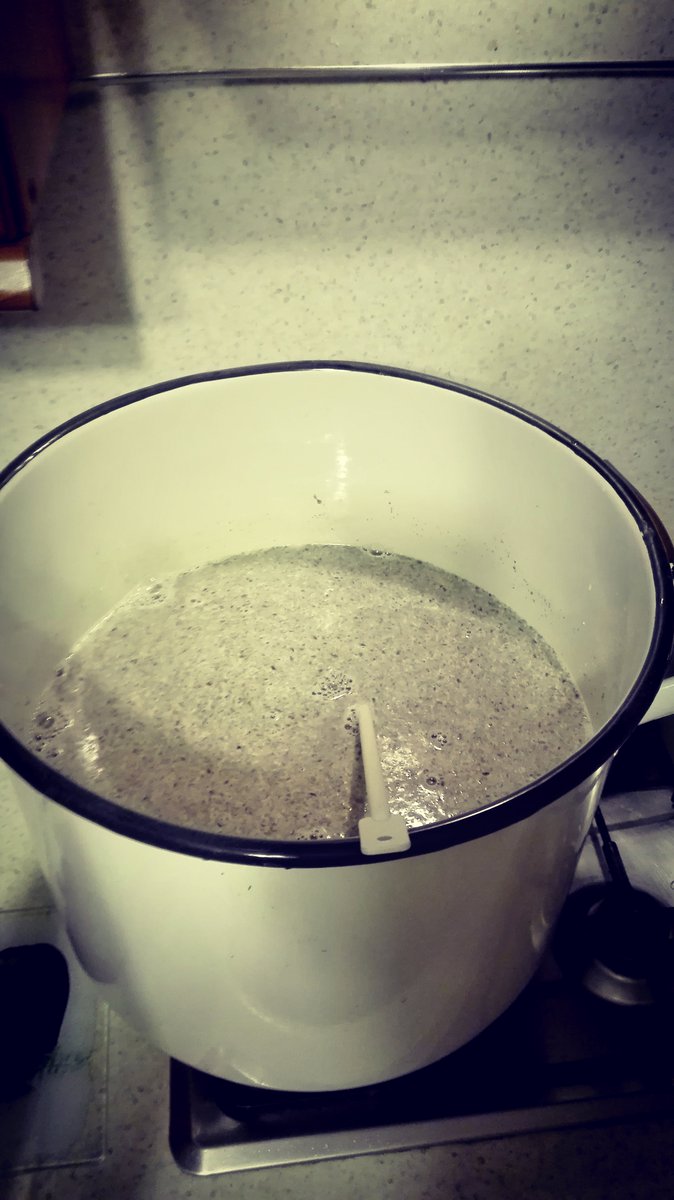 BrowarFerment's tweet photo. Wczoraj uwarzyliśmy piwo w stylu #Weizen. Ekstrakt 11 BLG, IBU 15, EBC 3. https://t.co/5v5MMA6IYj