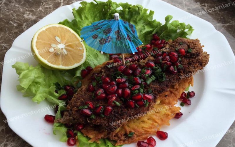 <a href="/Neon_Palace/">Neon Palace</a> Öz əvəzolunmaz Avropa və milli mətbəxi ilə gələn qonaqlarınızı heyran edəcək.
Mobil : (055) 620 06 00