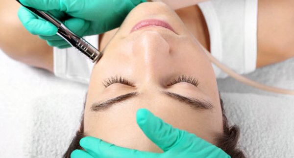 evolveskinreju's tweet image. How to choose between #microdermabrasion, peel, and laser. 
wb.md/1Vqn5sy  #skin #beauty