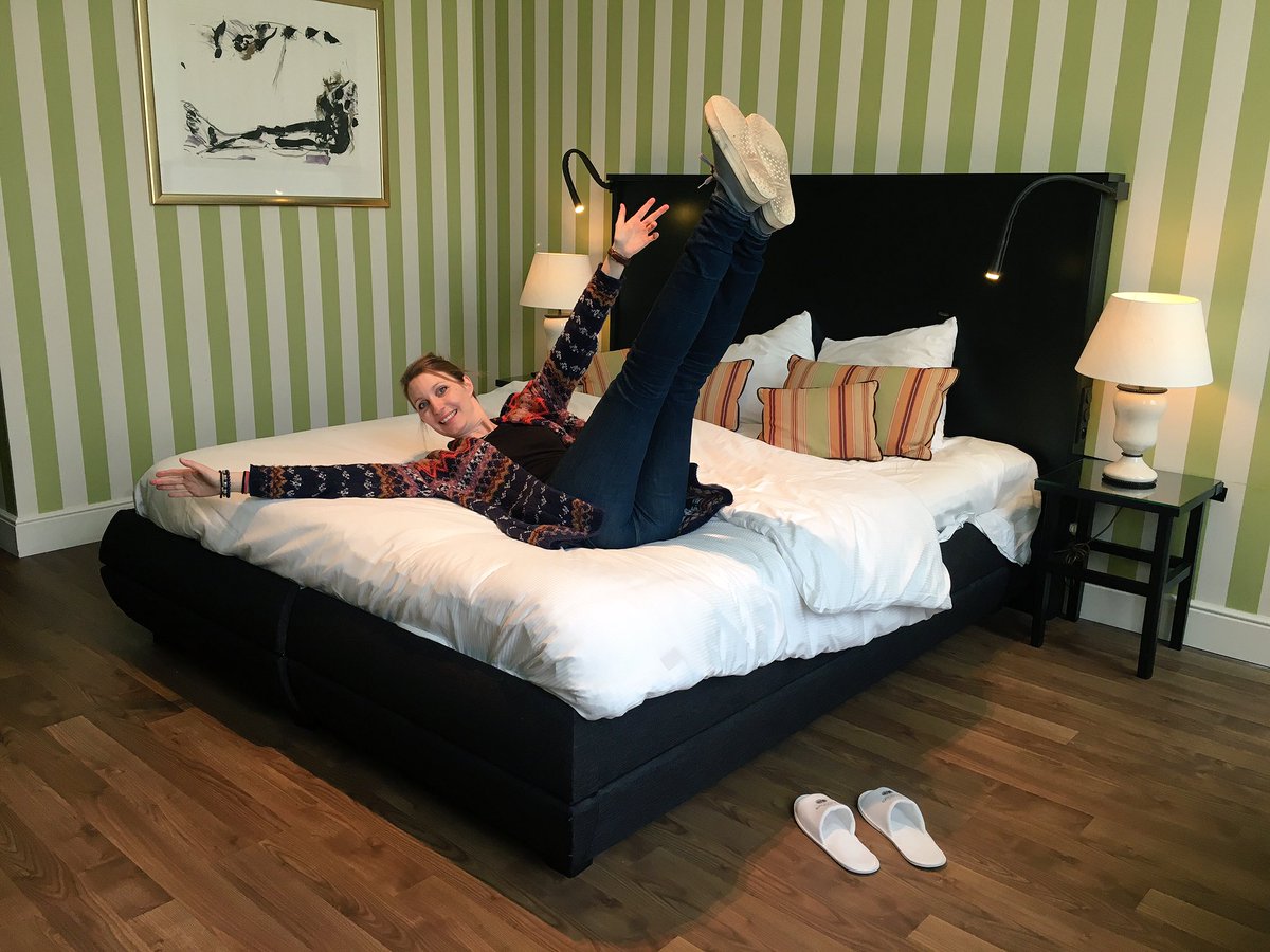 On a trouvé un hôtel qui nous va comme un #Gand ! <a href="/SandtonReylof/">Grand Hotel Reylof</a> #theplacetobe