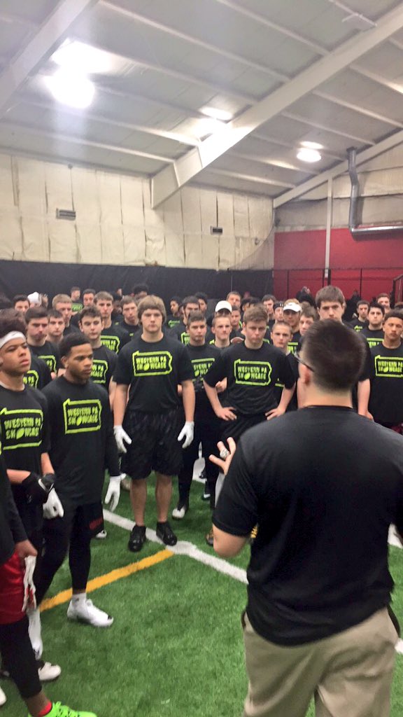 MattFarago's tweet photo. Underway at 2016 Western PA Showcase @WPIAL_Insider https://t.co/LQuzGaFAXG