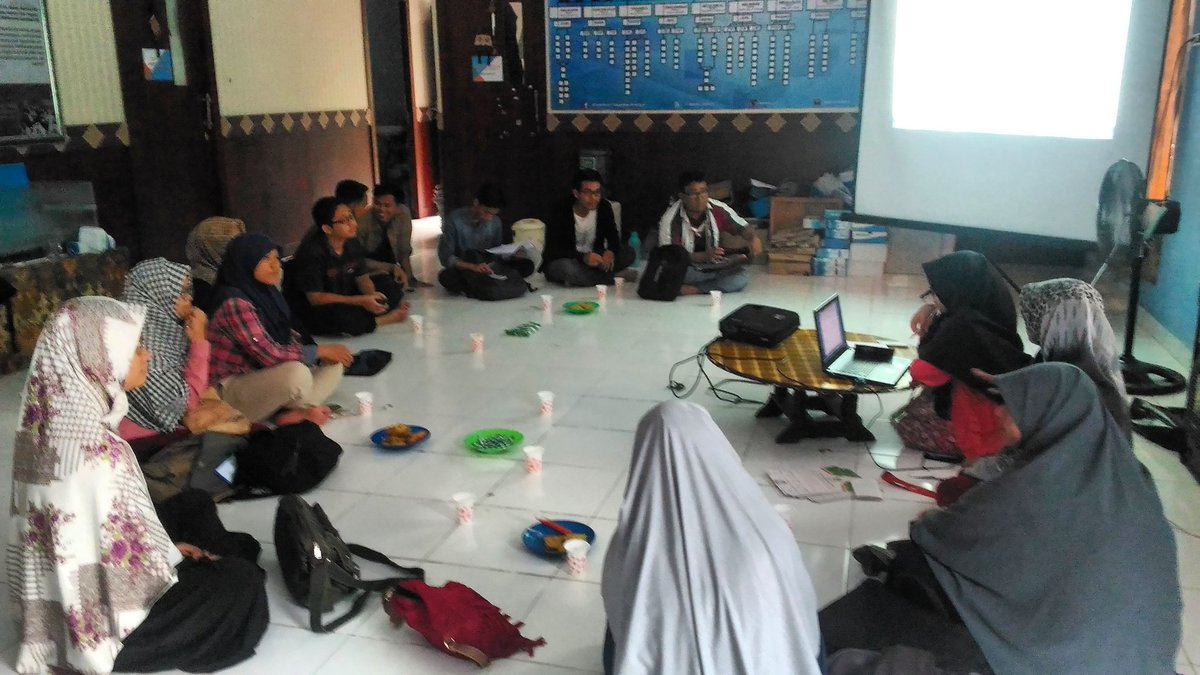 Sedang berlangsung rapat koordinasi Infokom BEM fakultas se-Universitas Riau (Forkom)