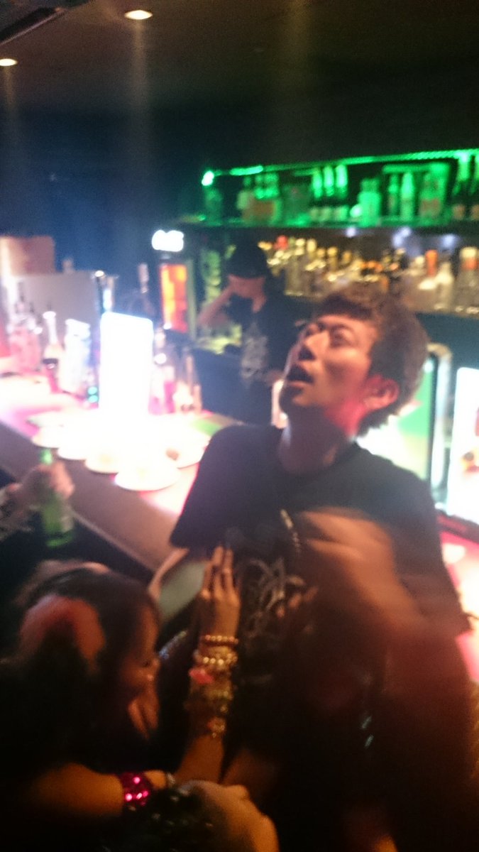 NOT_DJ__CaZ's tweet photo. 昇天⤴ #紙袋 #Morphonics https://t.co/vnerHYOl1n