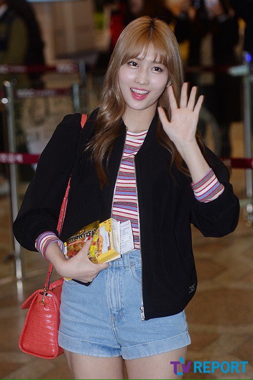 오늘자 일본으로 출국하는 트와이스 멤버별 사진.jpg | 인스티즈