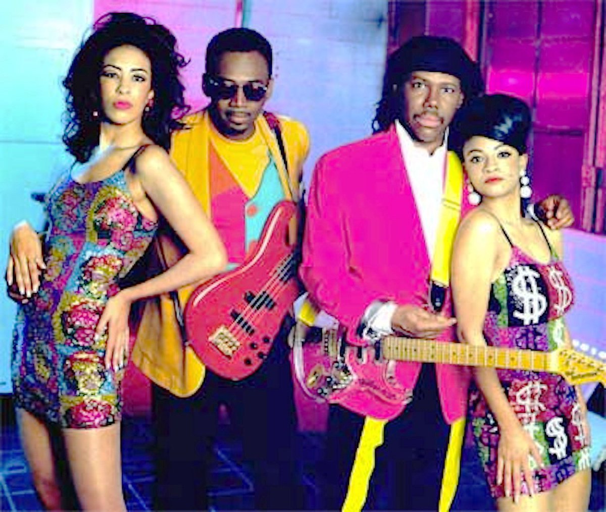makedoandmenduk's tweet photo. It's #chicsaturday here @ MDAM HQ-We'll be spinning some #disco classics all day channelling our inner @nilerodgers https://t.co/9SR7DM9A1n