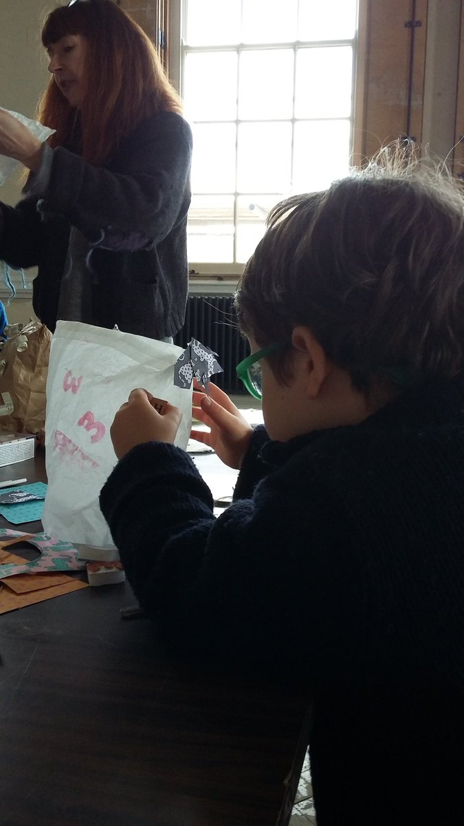 WMuseum's tweet photo. Making sheep requires lots of concentration! #Easter #familyfun #sheepscapes https://t.co/kU1nPUUutd