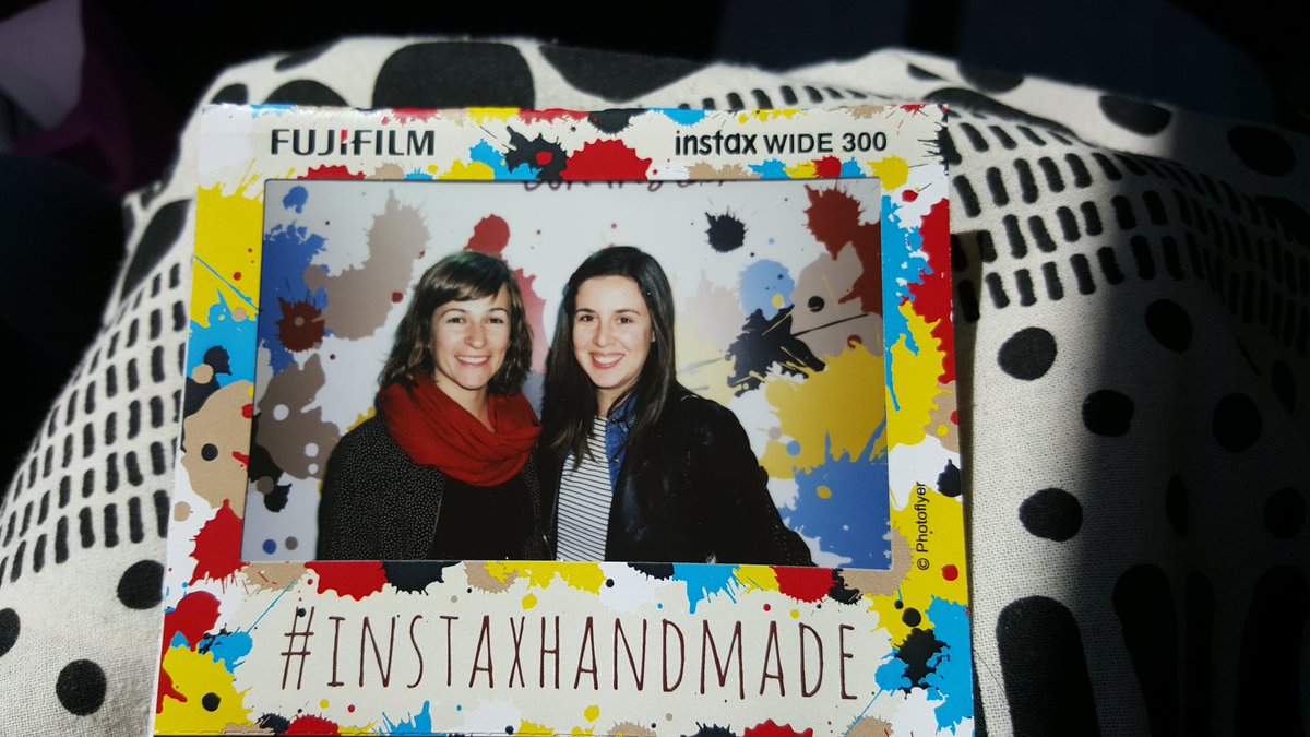Laiut's tweet photo. Fira #handmadefestival creativitat arreu #lamardewhasi #hazloqtedelalana #DIYquesi #instaxhandmade https://t.co/96SQL6slOa