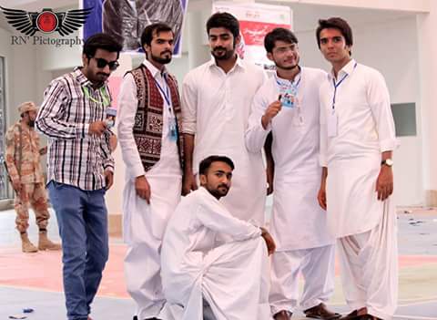 Malik_Zahooor's tweet photo. #Basant_Carnival
#Group_Photos โ https://t.co/iofdCahi8O