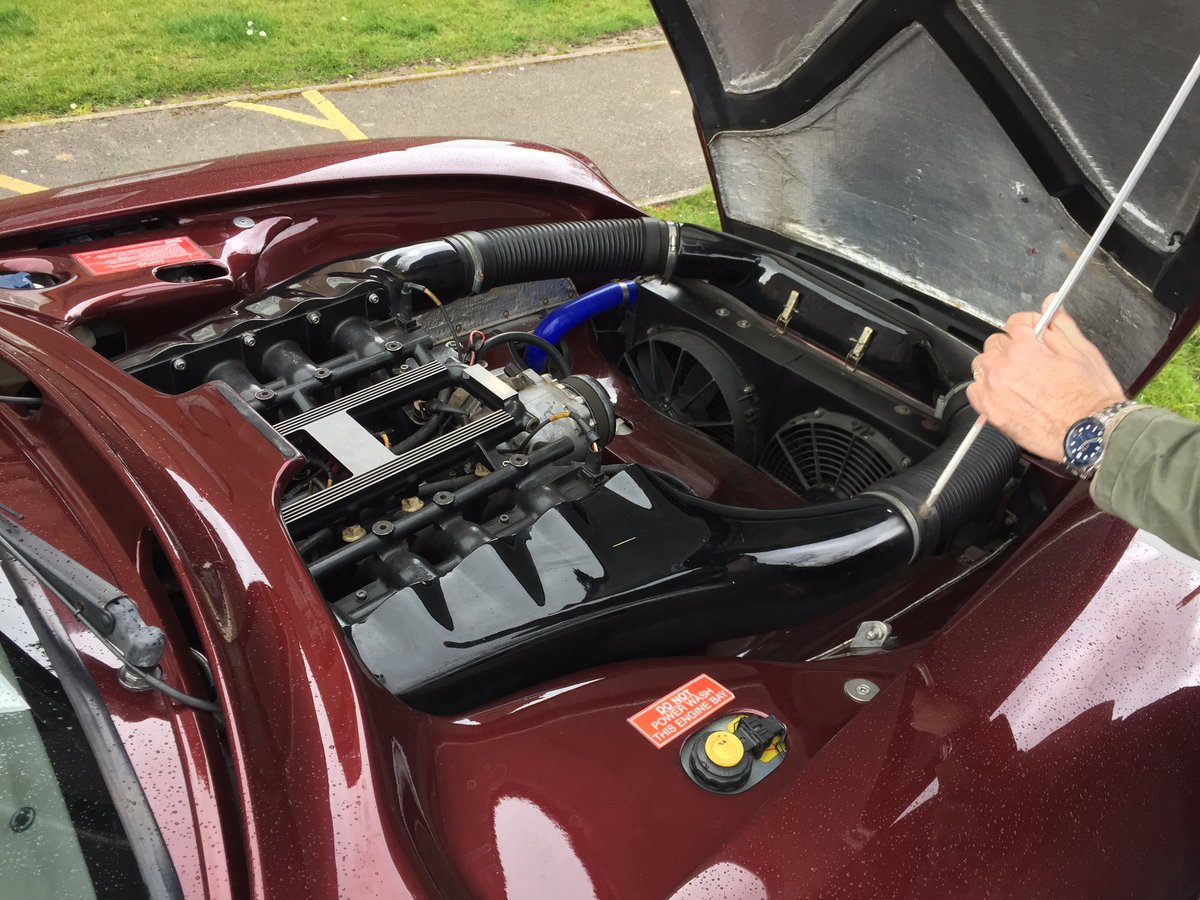 Neighbour just popped round in his new car. Sounds incredible. Still looks amazing.