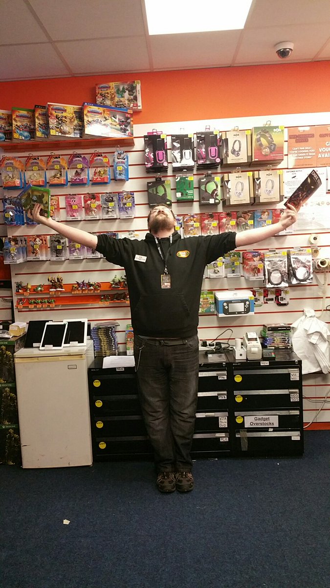GraingerAshton's tweet photo. Dean is praising the sun because he's pre-ordered his copy of #DarkSouls3!

Pre-order yours today! https://t.co/orOiKlLChd